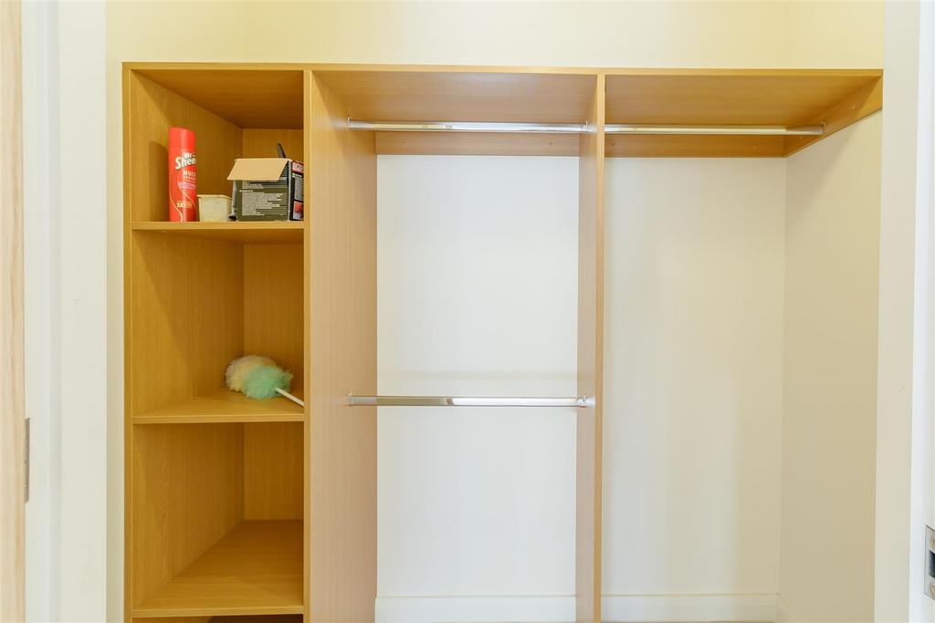 Walk-in wardrobe.jpg