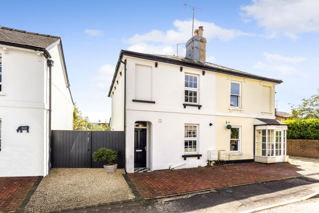 Hambrook Street Charlton Kings Cheltenham 2 Bed Semi Detached House