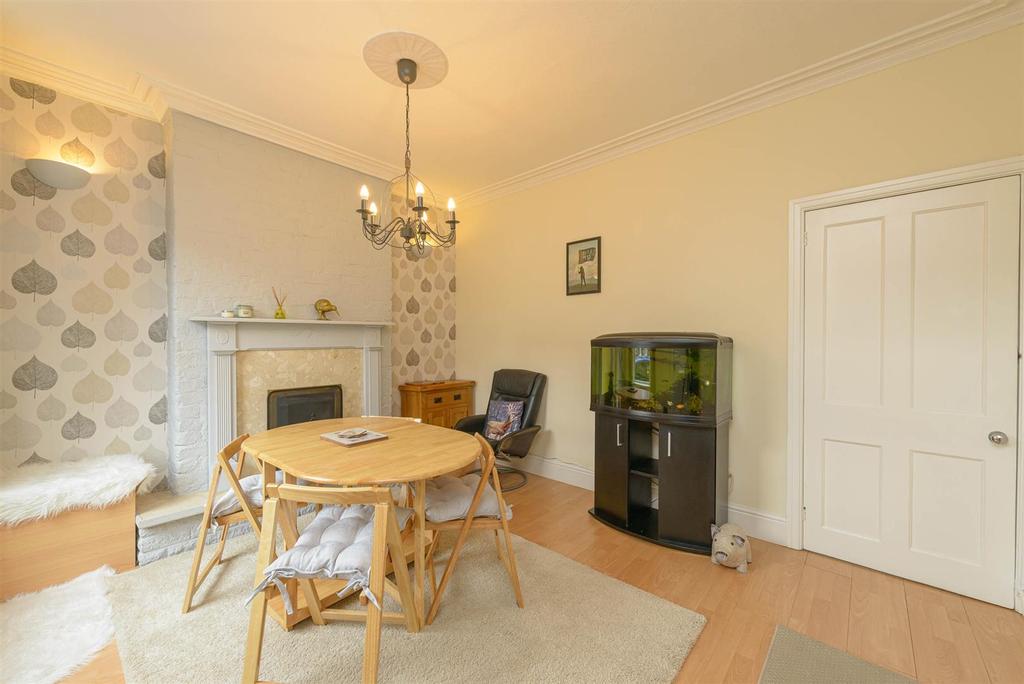 Wistaston Road, Willaston, Nantwich 2 bed semidetached house £215,000
