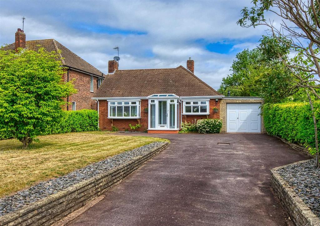 78 Ounsdale Road, Wombourne 3 bed detached bungalow for sale £450,000