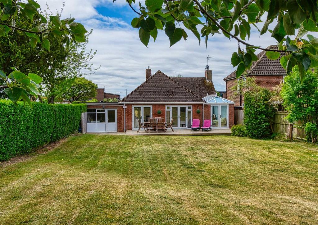 78 Ounsdale Road, Wombourne 3 bed detached bungalow for sale £450,000