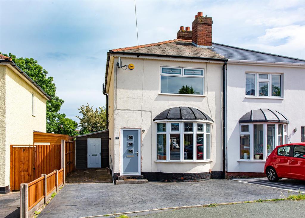 13 Gordon Avenue, Lanesfield... 2 bed semidetached house £175,000