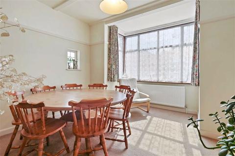 127 Kent House Road, Beckenham, BR3 1JJ