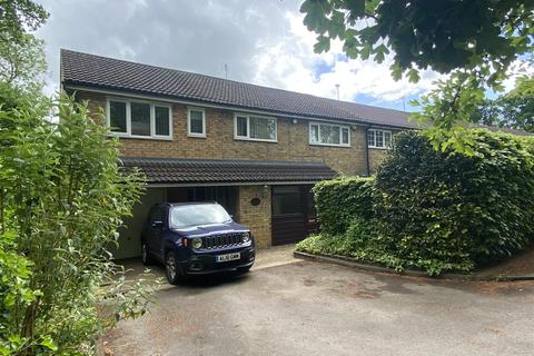16 Beech Close, Hatfield, AL10 8NT