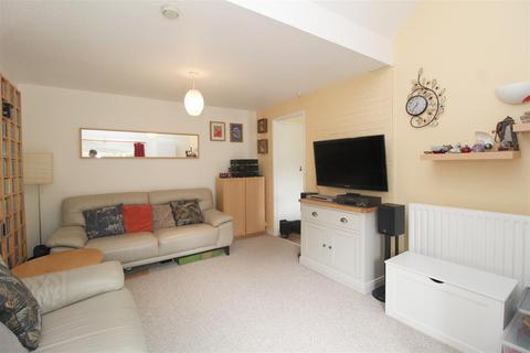 185 Arncliffe Drive, Heelands, Milton Keynes, MK13 7LG