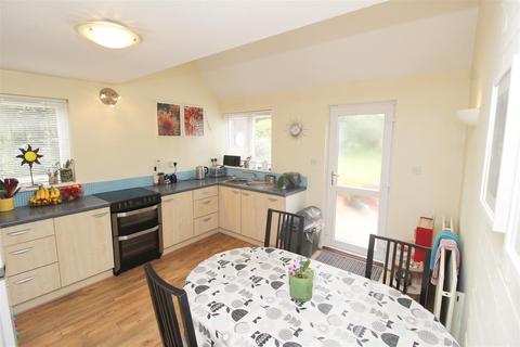 185 Arncliffe Drive, Heelands, Milton Keynes, MK13 7LG