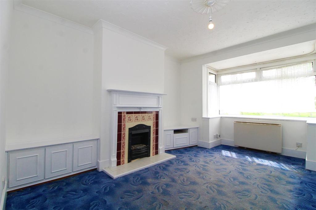 Dane Valley Road, Margate 3 bed semidetached house £275,000