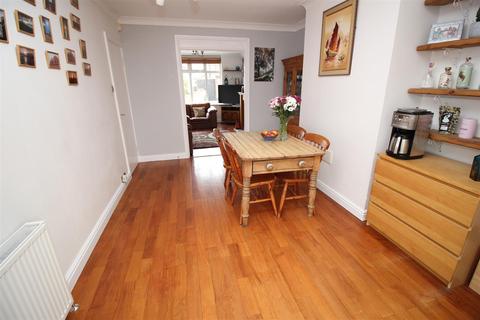 6 Beech Avenue, Beeston, Nottingham, NG9 1QH