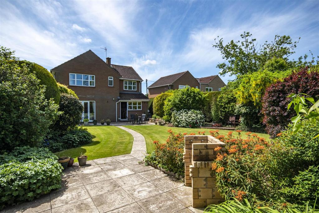 Maesbury Marsh, Oswestry 4 bed detached house for sale £440,000