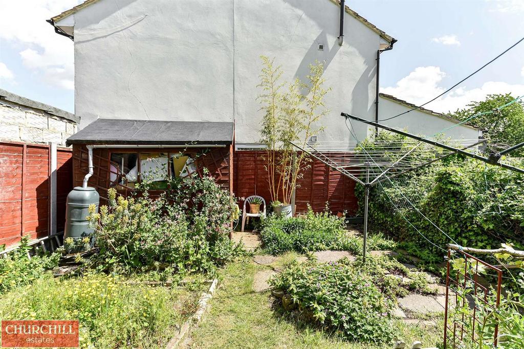 12 Warwick Road-24 resized.jpg
