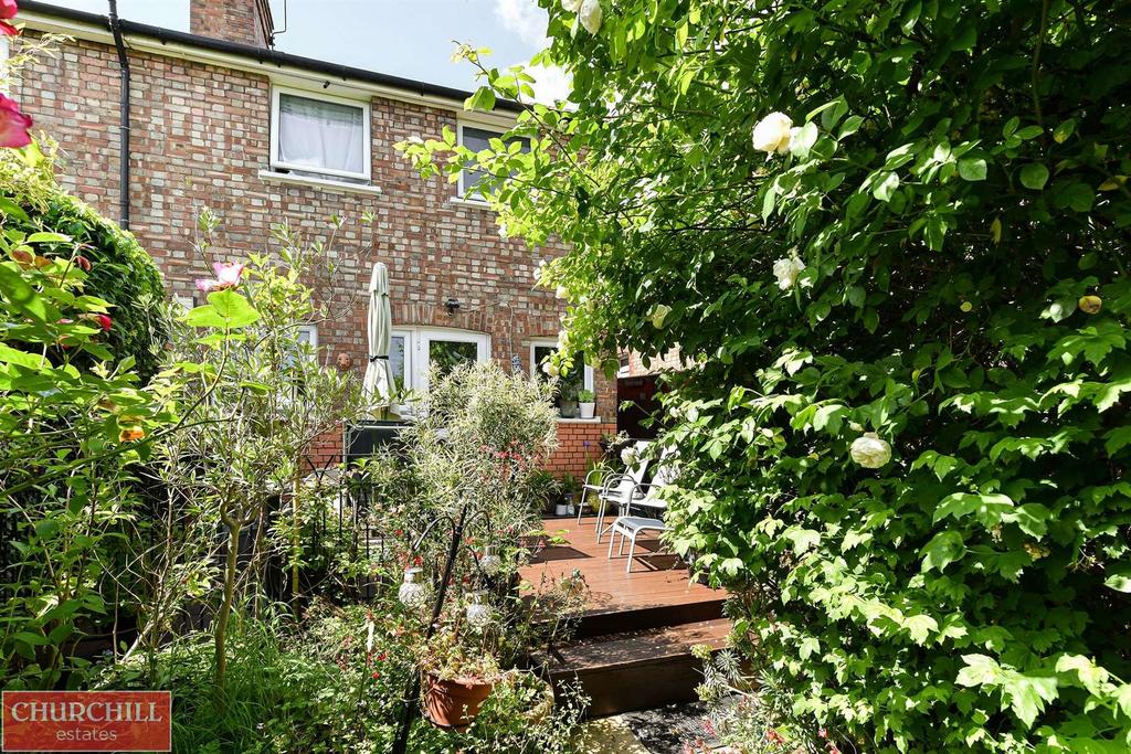 12 Warwick Road-21 resized.jpg