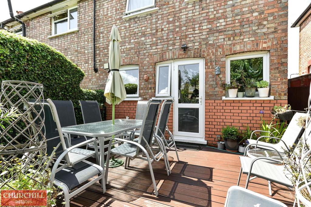 12 Warwick Road-19 resized.jpg
