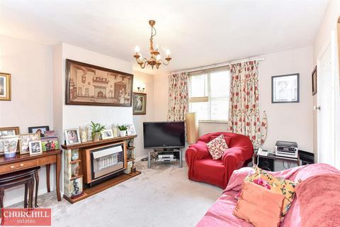 12 Warwick Road, Walthamstow, London, E17 5NP