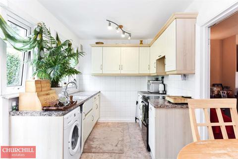 12 Warwick Road, Walthamstow, London, E17 5NP