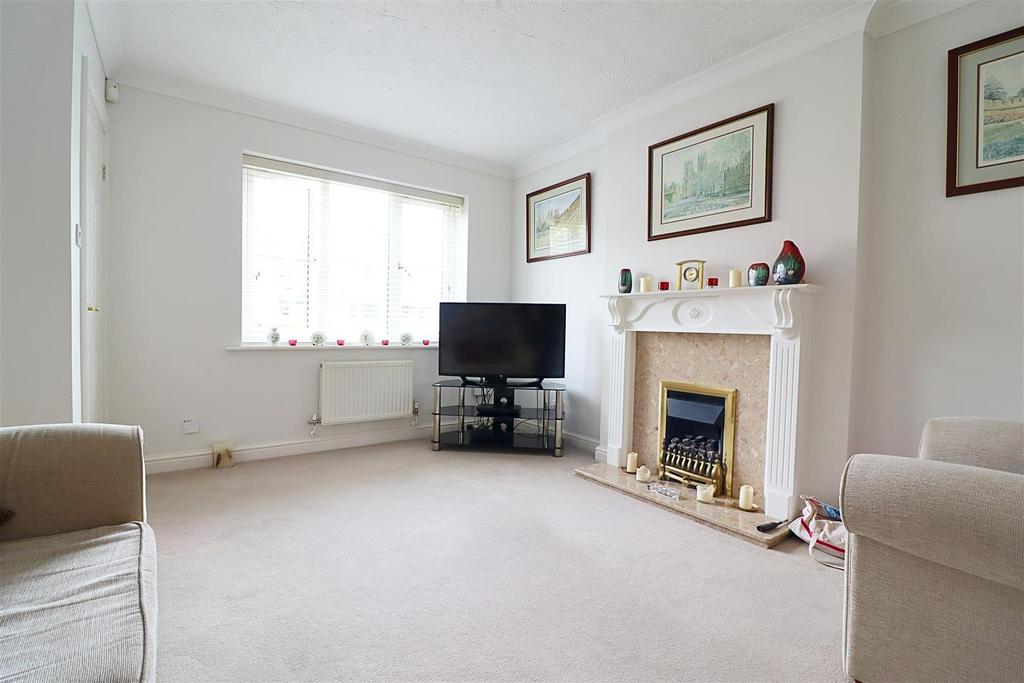 Cavendish Park, Brough 4 bed detached house for sale £285,000