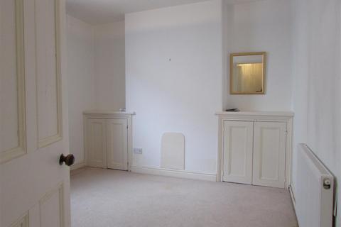 3 bedroom terraced house to rent, Daniel Place, Penzance