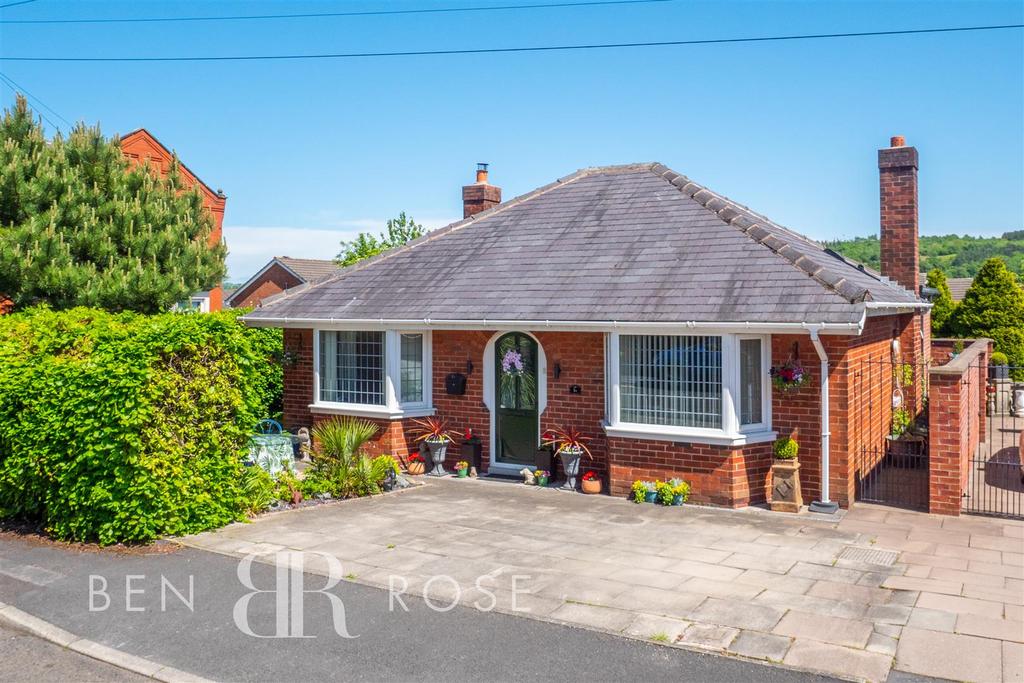 Plymouth Grove, Chorley 2 bed detached house for sale £259,995