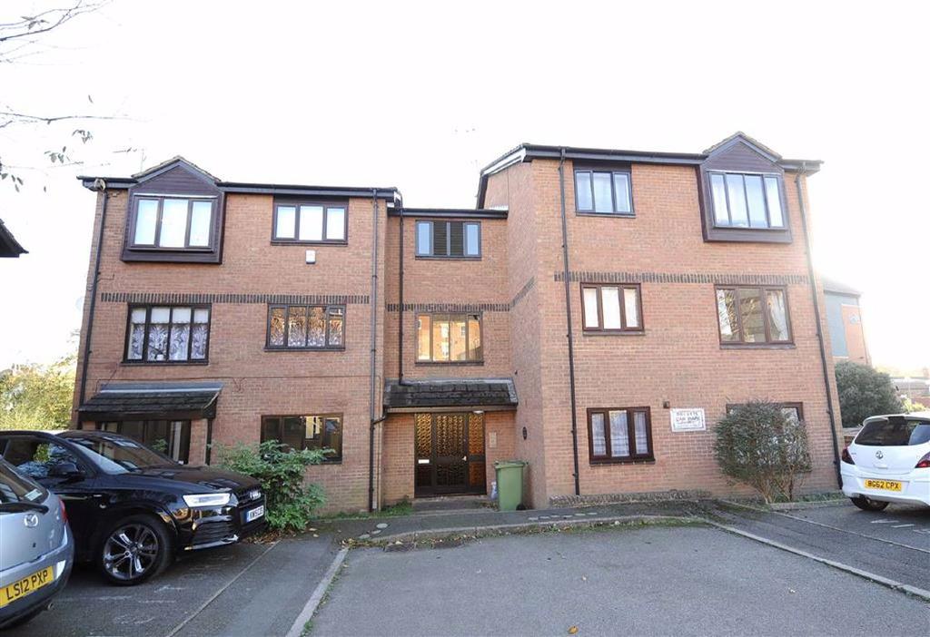 Castle Mews, Wellingborough 2 bed flat £695 pcm (£160 pw)