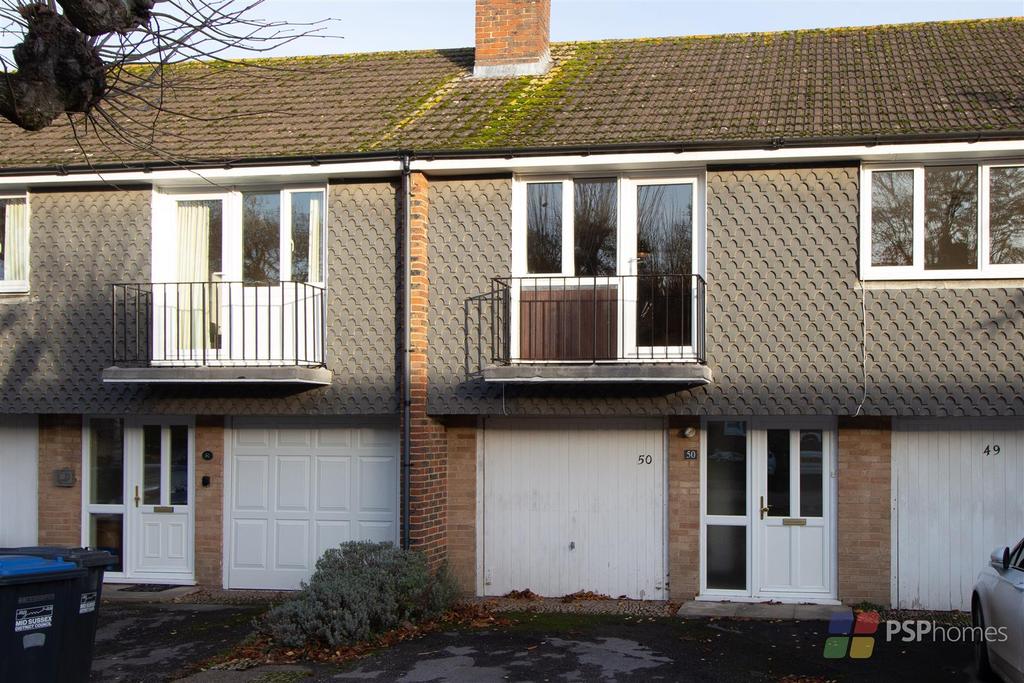 Brookway, Lindfield 2 bed flat £1,300 pcm (£300 pw)