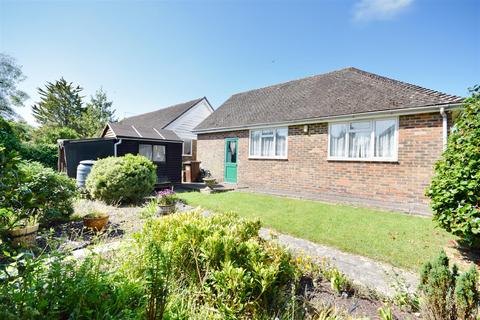 3 Forge Close, Staplecross, Robertsbridge, TN32 5QF