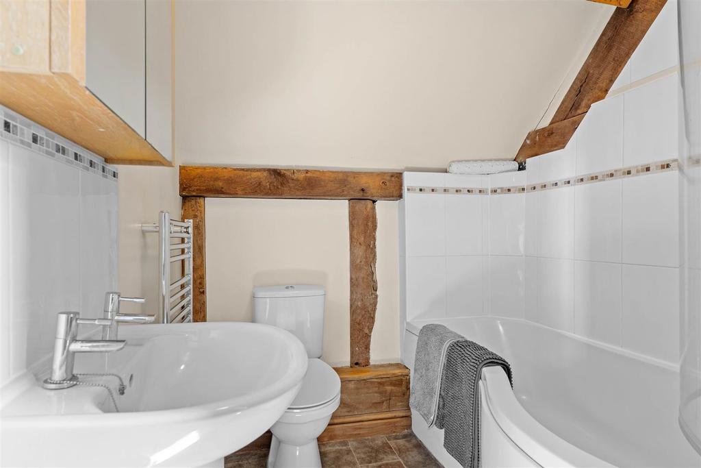 Bottom Barn - bathroom.jpg