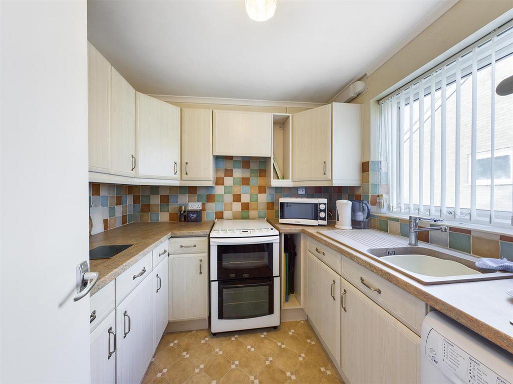 Kitchen: