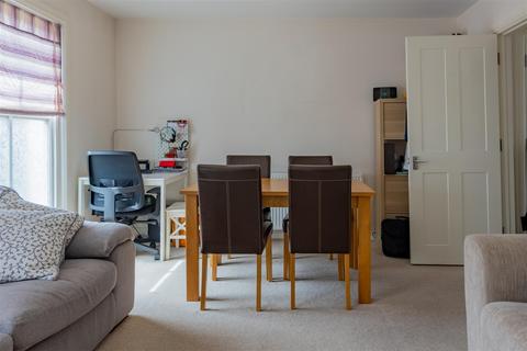 1 bedroom apartment to rent - Station Road, Redhill