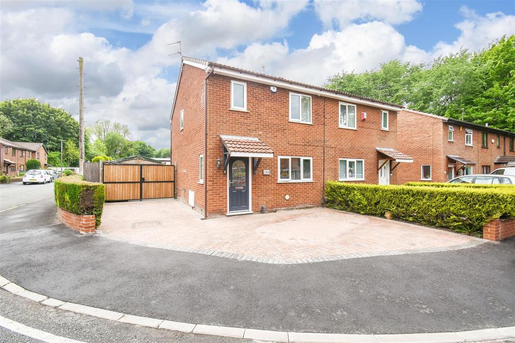 Pleasington Close, Blackburn 3 bed semidetached house for sale £199,950