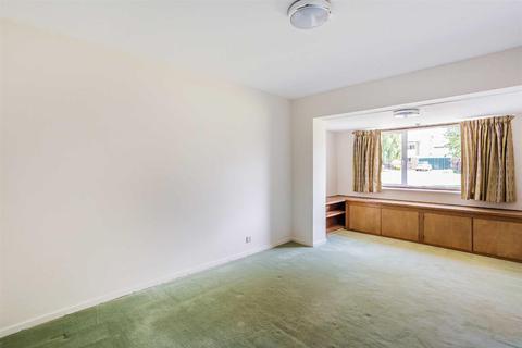 6 The Priory, Godstone, RH9 8NL