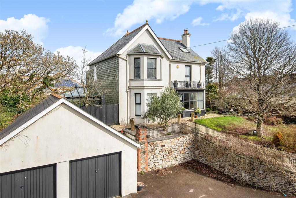St. Cleer Road, Liskeard 5 bed detached house for sale £525,000