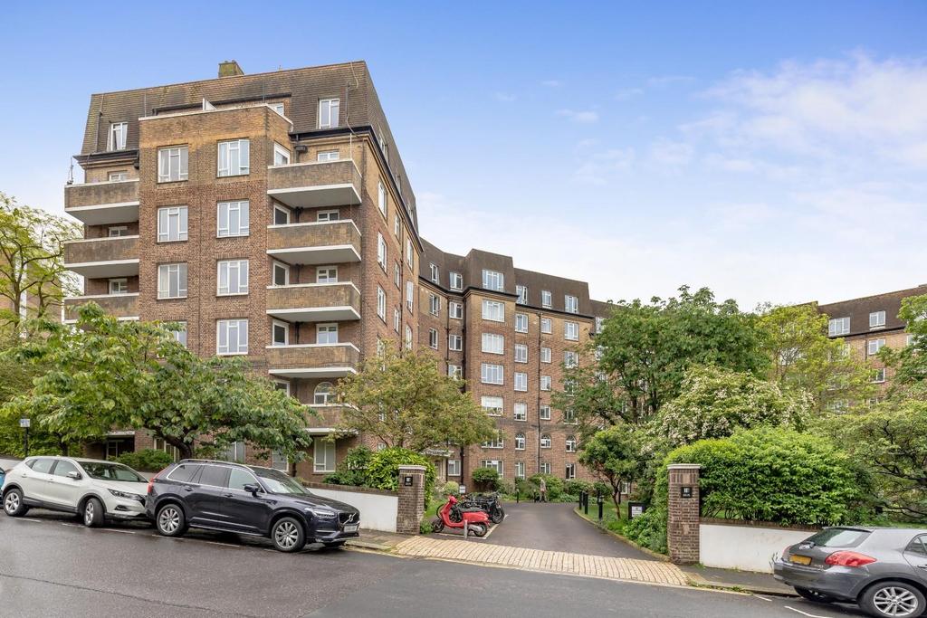 Furze Hill, Hove 2 bed apartment £450,000