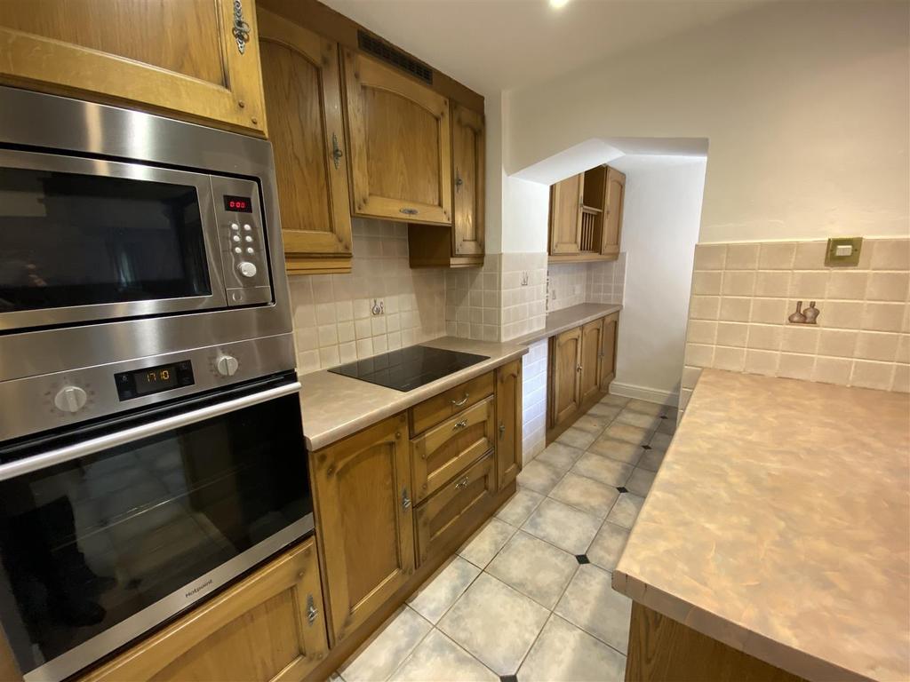 KITCHEN 3.jpg