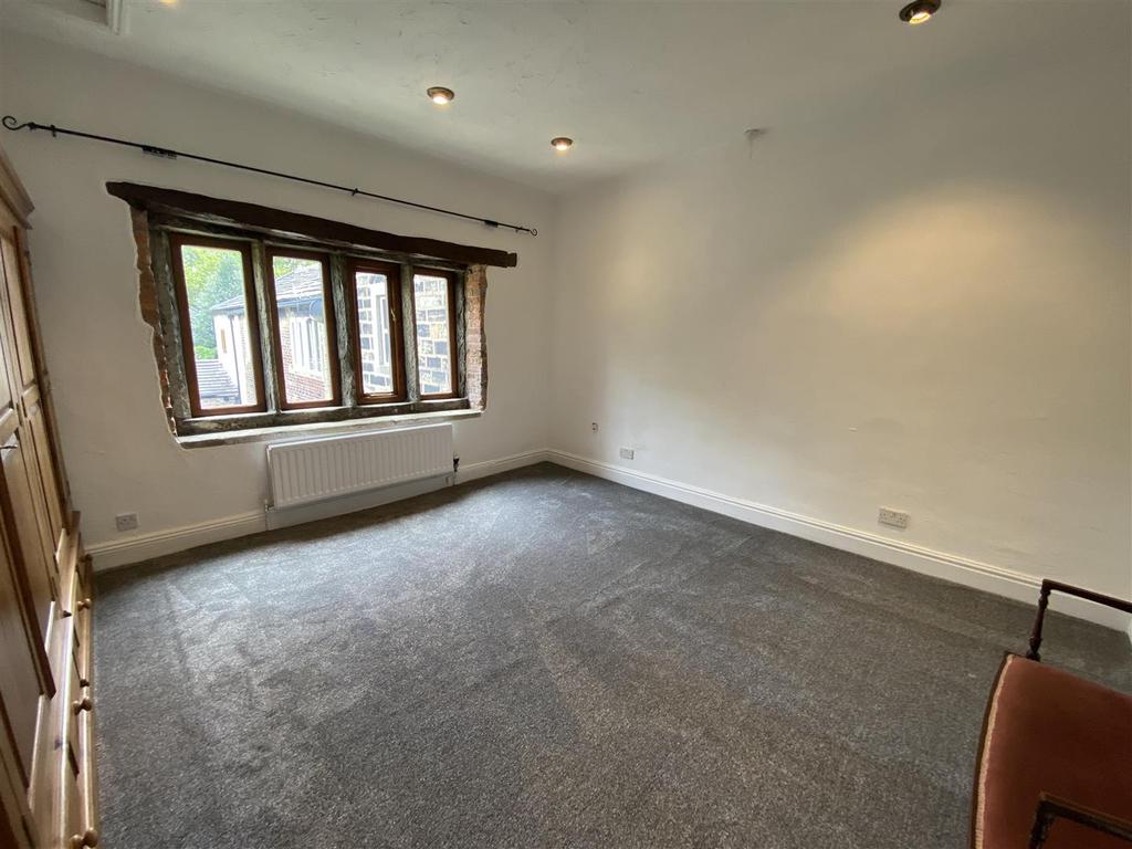 BEDROOM 4.jpg