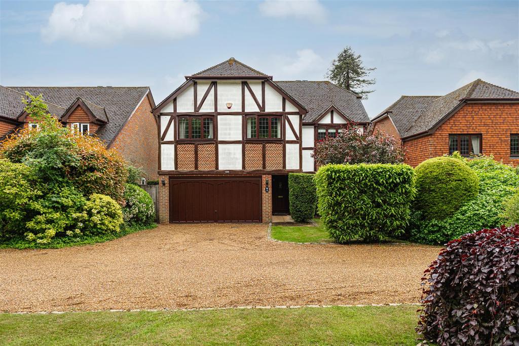 Raglan Road, Reigate 5 bed detached house £1,450,000