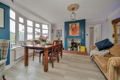 421 Mapperley Plains, Mapperley, Nottingham, NG3 5RW