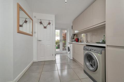 421 Mapperley Plains, Mapperley, Nottingham, NG3 5RW