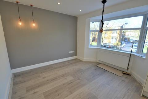 2 bedroom flat to rent, Buckingham Road, Edgware, HA8