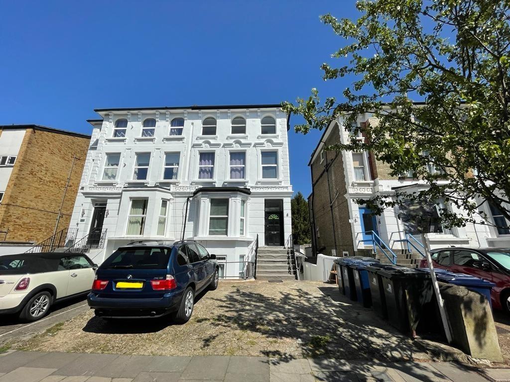 Windsor Road, Ealing Broadway 2 bed flat £435,000
