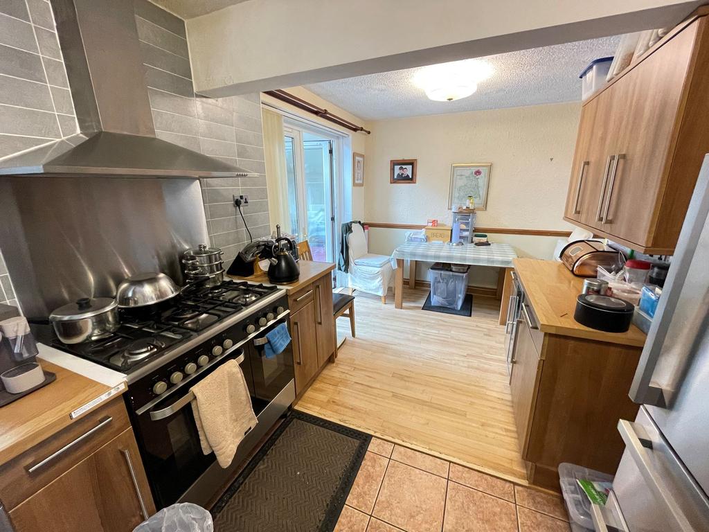 Stanhope Road, Low Simonside, Jarrow... 4 bed semidetached house £