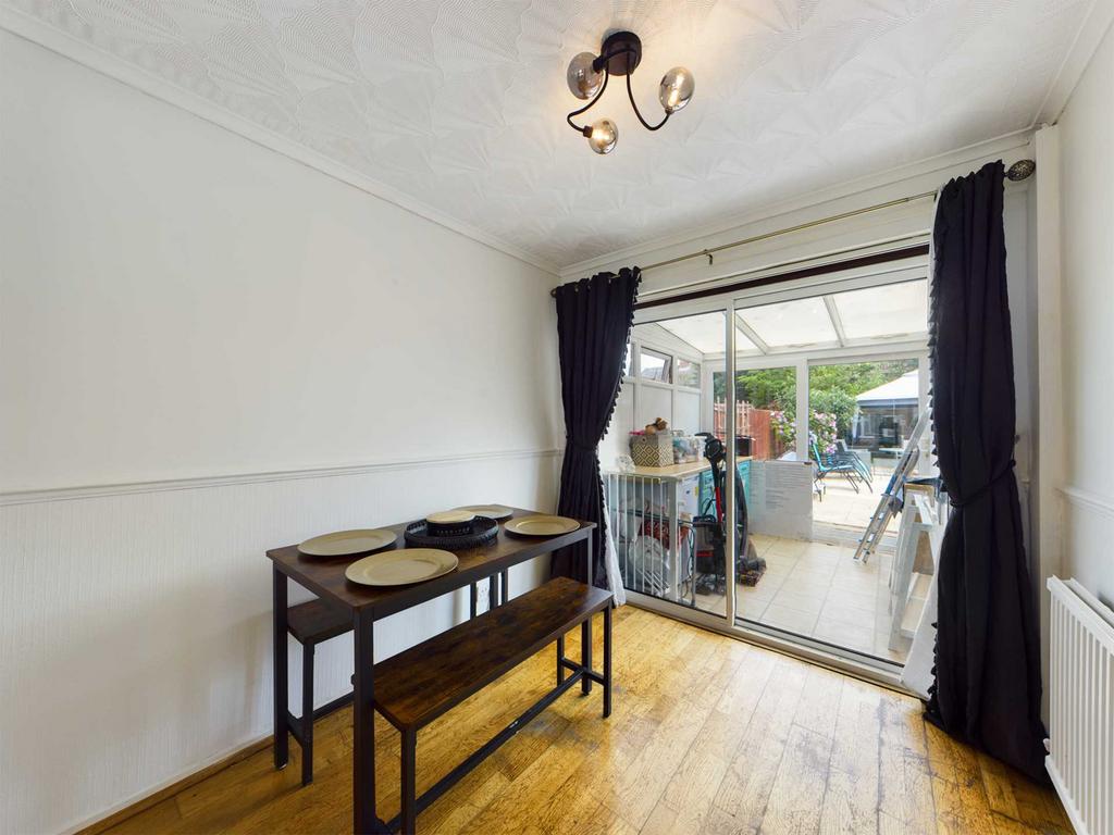 Hardy Road, Hemel Hempstead 3 bed house £325,000