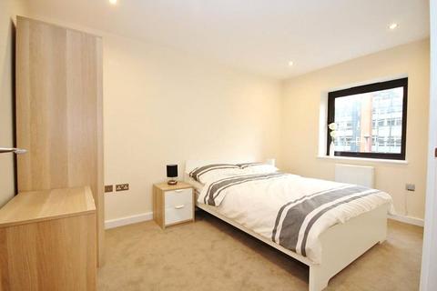 2 bedroom apartment to rent - Morland House, Eastern Road, Romford, Essex, RM1