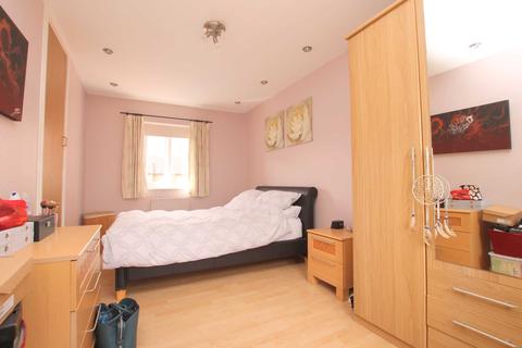 40 Siskin Close, Bushey, WD23 2HN