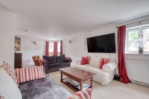35 Lower Ferry Lane, Callow End, Worcester, WR2 4UN