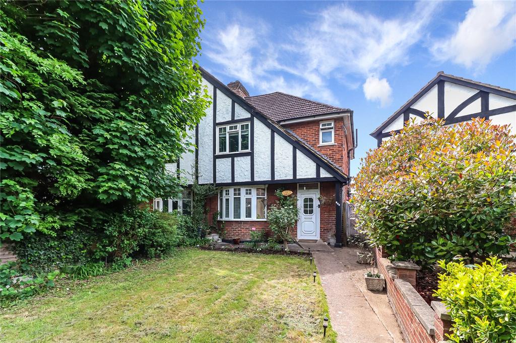 Ridge Lane, Watford, Herts, WD17 3 bed semidetached house £650,000