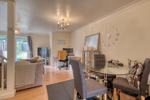 77 Aldington Close, Redditch, B98 7NF