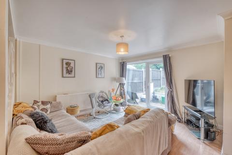 77 Aldington Close, Redditch, B98 7NF
