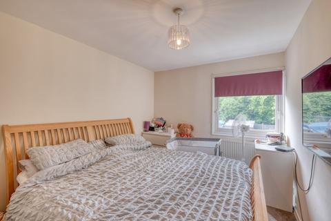 77 Aldington Close, Redditch, B98 7NF