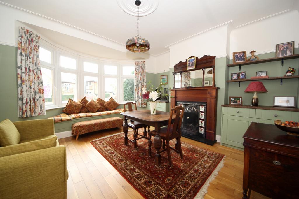 Green Dragon Lane, N21 5 bed semidetached house for sale £1,125,000