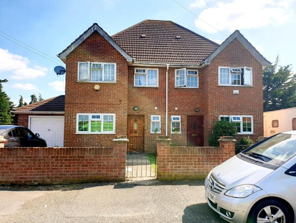 Lime Grove, Hayes, London, UB3 House share £725 pcm (£167 pw)