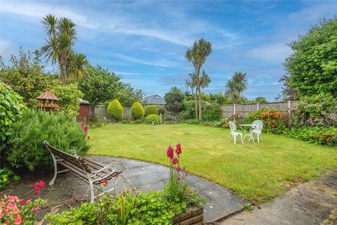3 bedroom bungalow for sale - St. James Avenue, Thorpe Bay, SS1